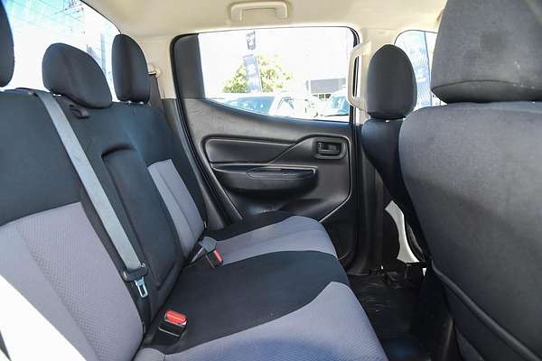 2022 Mitsubishi Triton GLX MR 4X4