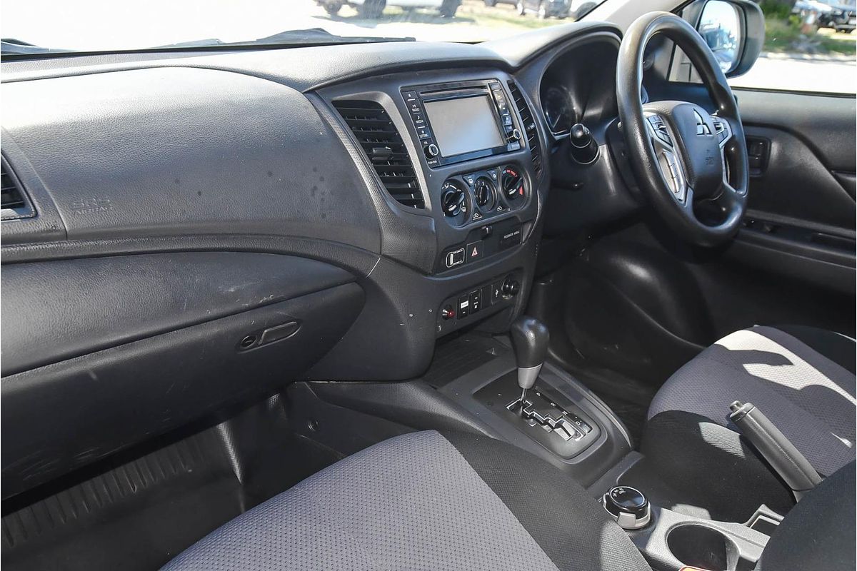 2022 Mitsubishi Triton GLX MR 4X4