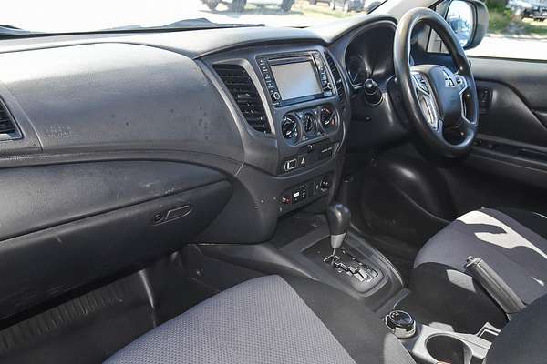 2022 Mitsubishi Triton GLX MR 4X4