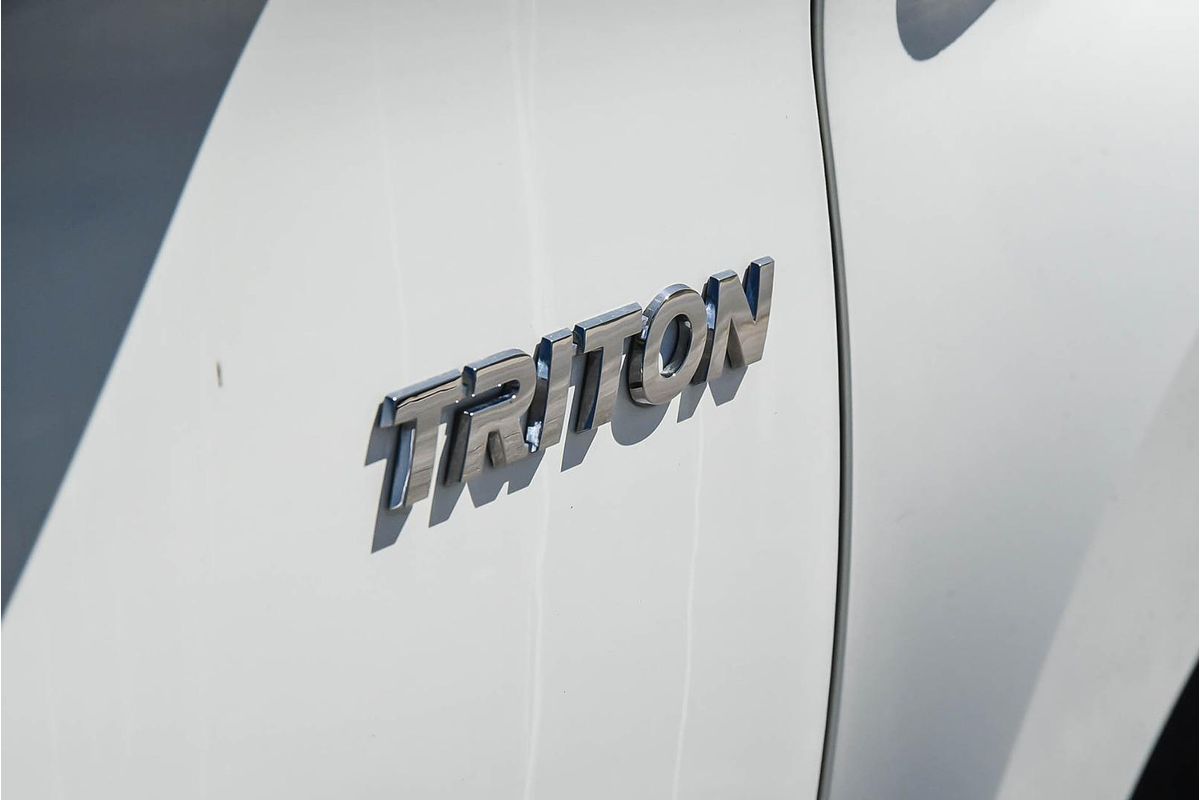 2022 Mitsubishi Triton GLX MR 4X4