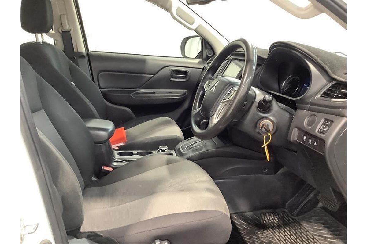 2020 Mitsubishi Triton GLX ADAS MR 4X4