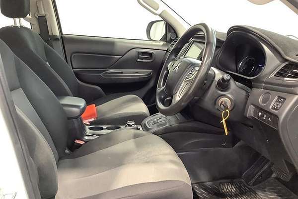 2020 Mitsubishi Triton GLX ADAS MR 4X4