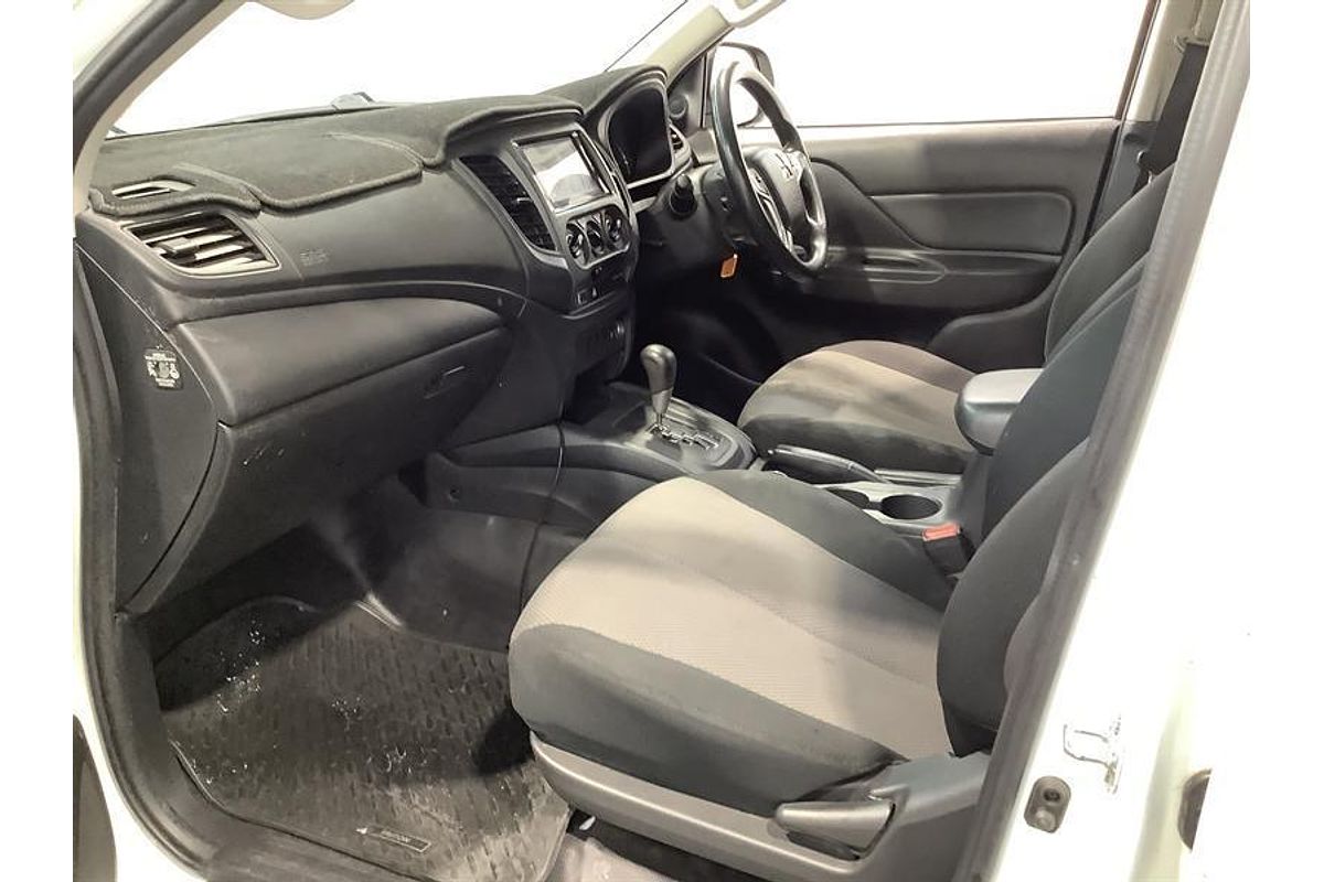 2020 Mitsubishi Triton GLX ADAS MR 4X4