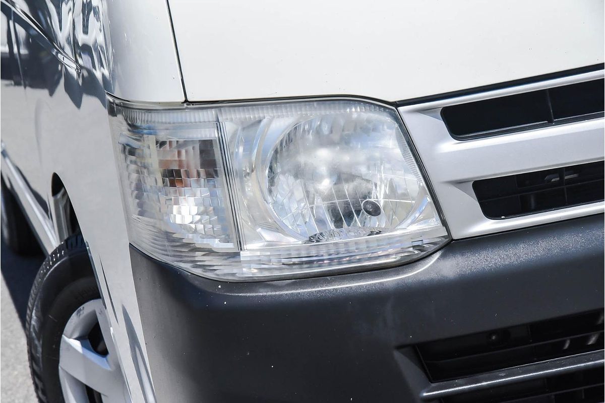 2013 Toyota Hiace KDH201R LWB