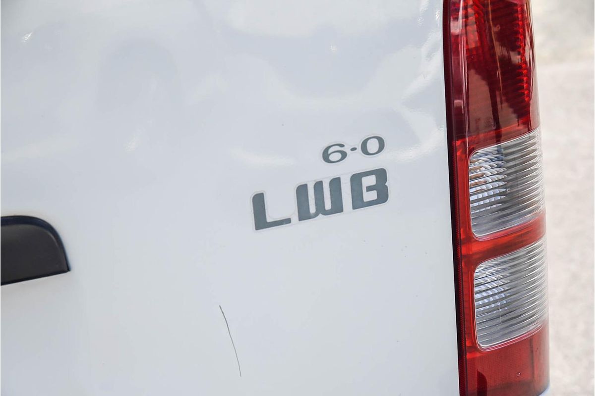 2013 Toyota Hiace KDH201R LWB