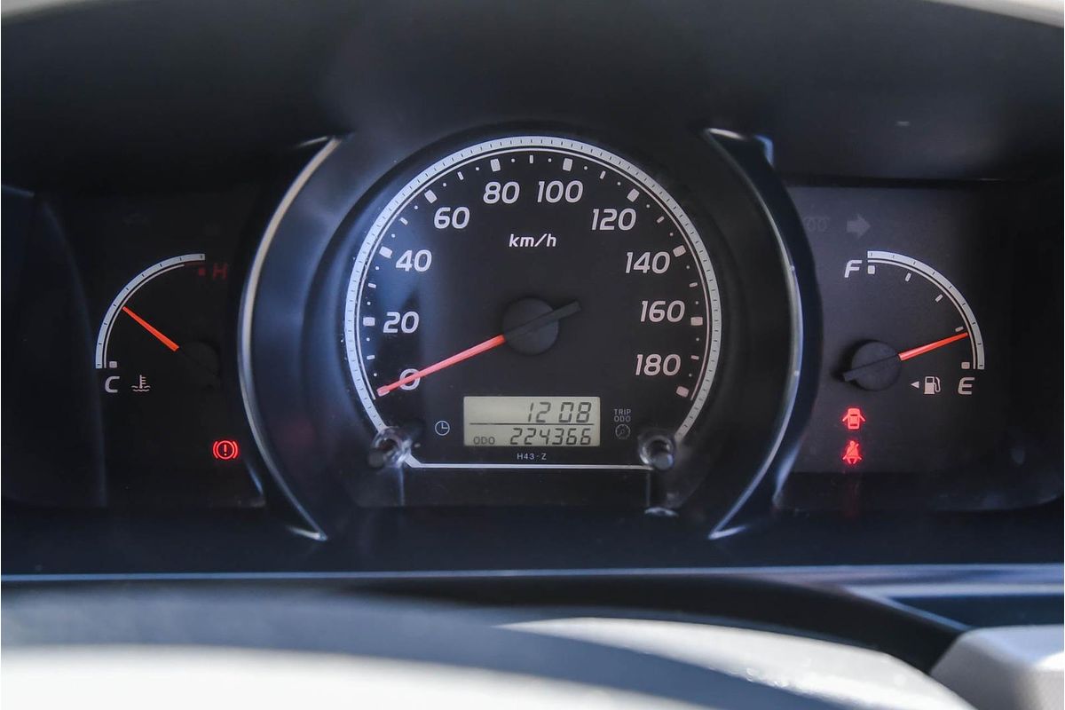 2013 Toyota Hiace KDH201R LWB