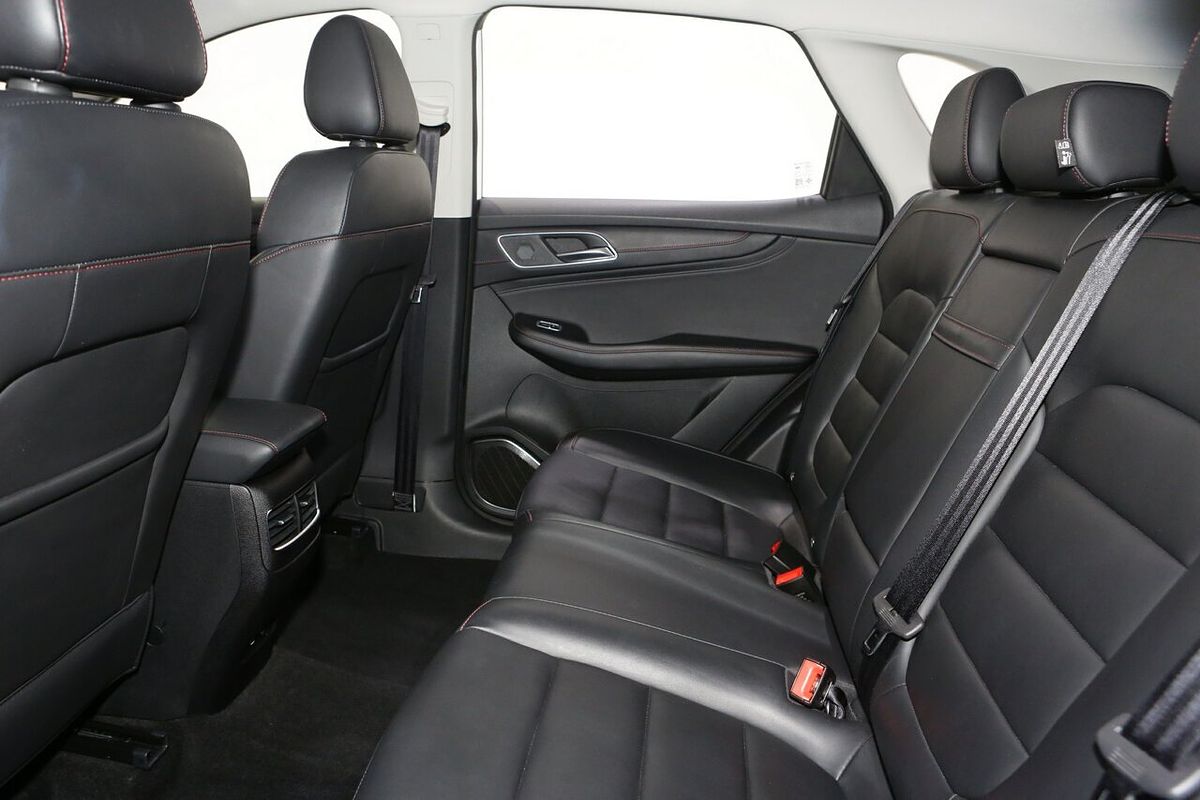 2024 MG HS Vibe SAS23