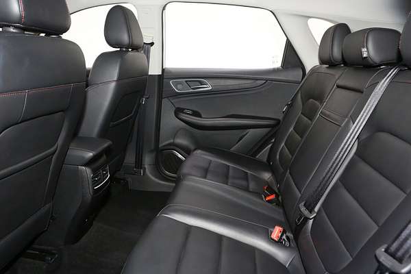 2024 MG HS Vibe SAS23