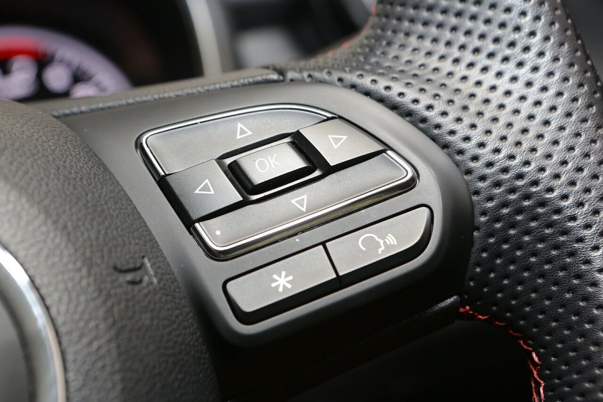 2024 MG HS Vibe SAS23