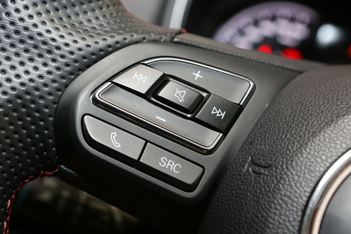 2024 MG HS Vibe SAS23