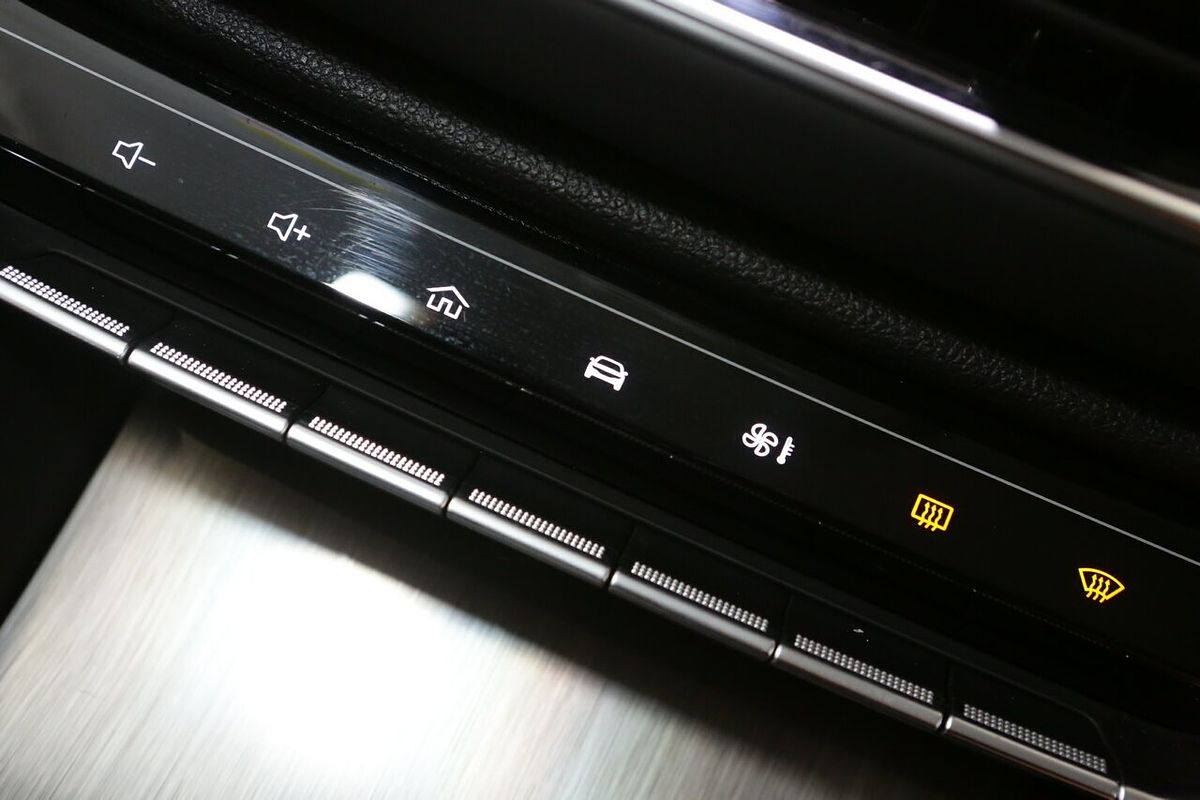 2024 MG HS Vibe SAS23