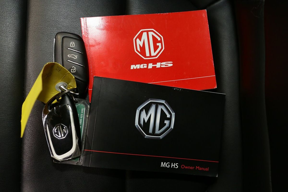 2024 MG HS Vibe SAS23