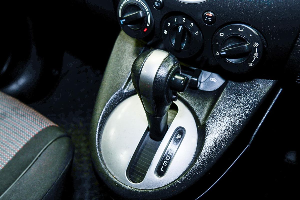 2010 Mazda 2 Maxx DE Series 1