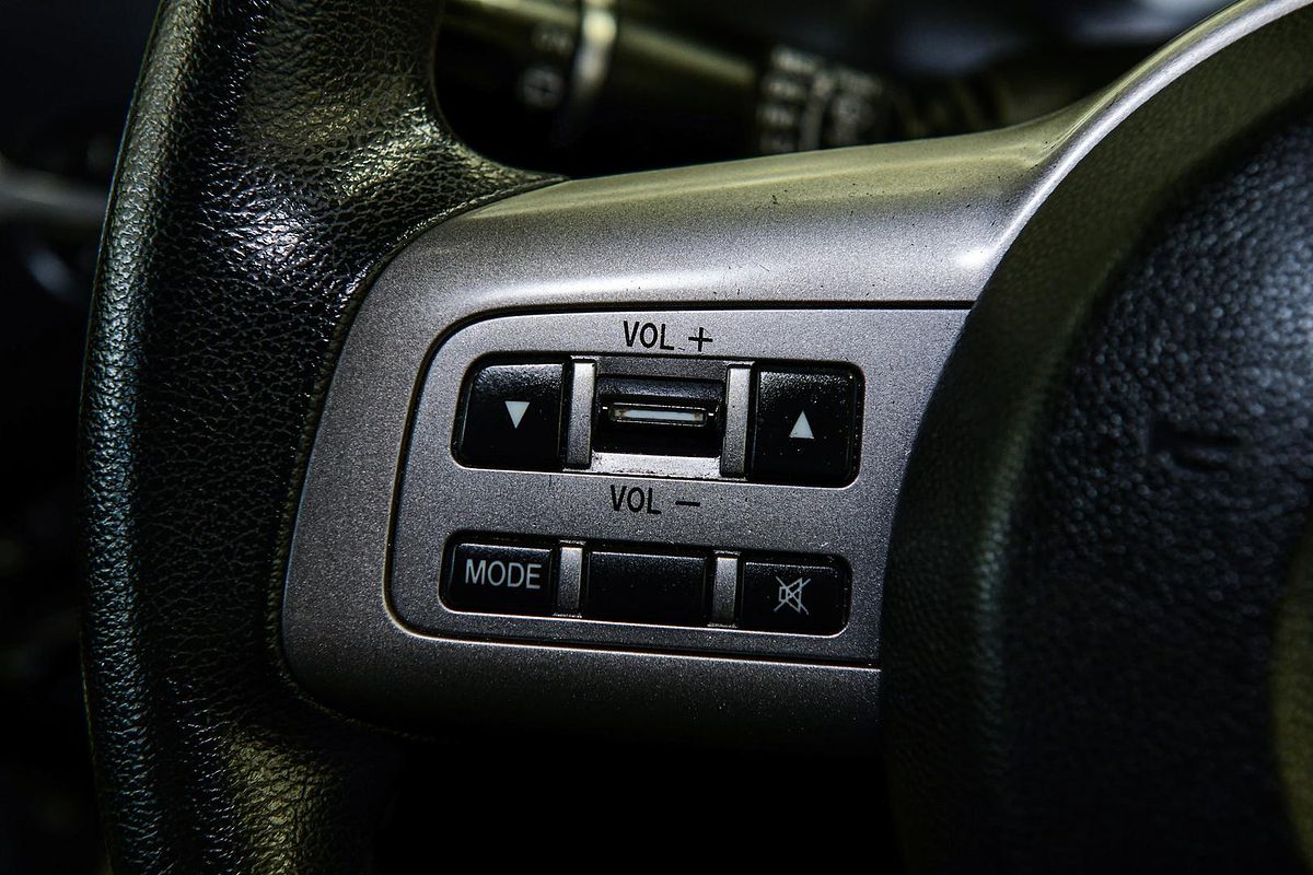 2010 Mazda 2 Maxx DE Series 1