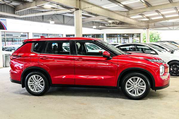 2022 Mitsubishi Outlander ES ZM