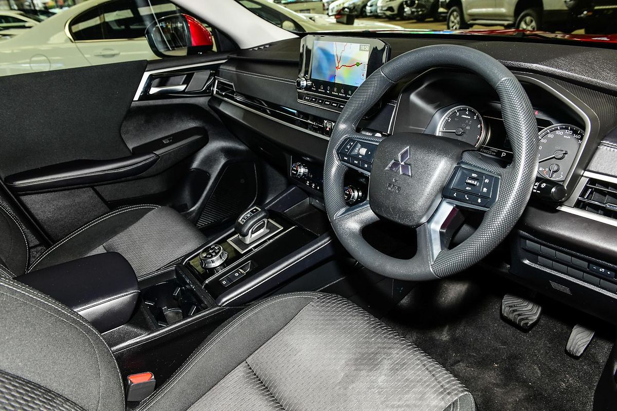 2022 Mitsubishi Outlander ES ZM