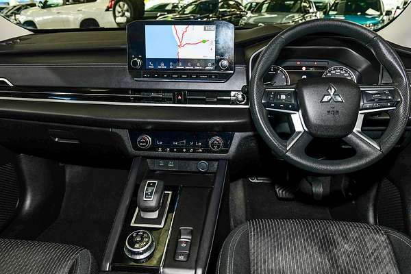 2022 Mitsubishi Outlander ES ZM