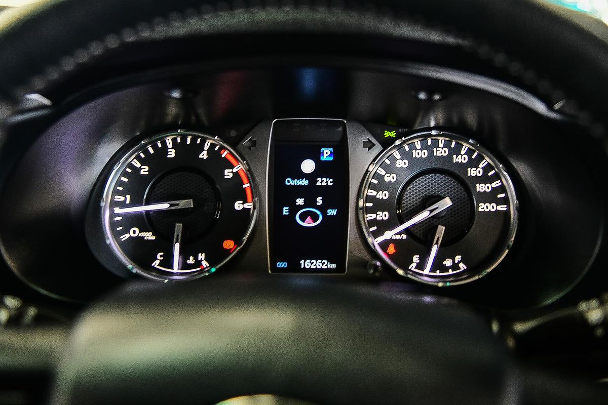 2024 Toyota Hilux SR GUN126R 4X4