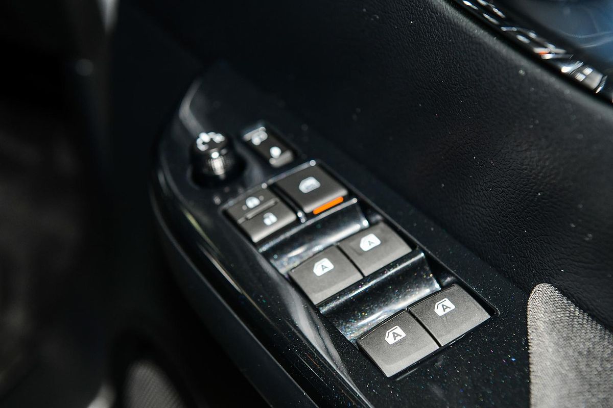 2024 Toyota Hilux SR GUN126R 4X4