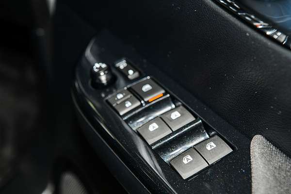 2024 Toyota Hilux SR GUN126R 4X4