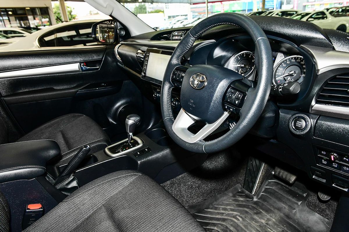 2024 Toyota Hilux SR GUN126R 4X4