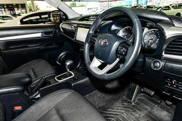 2024 Toyota Hilux SR GUN126R 4X4