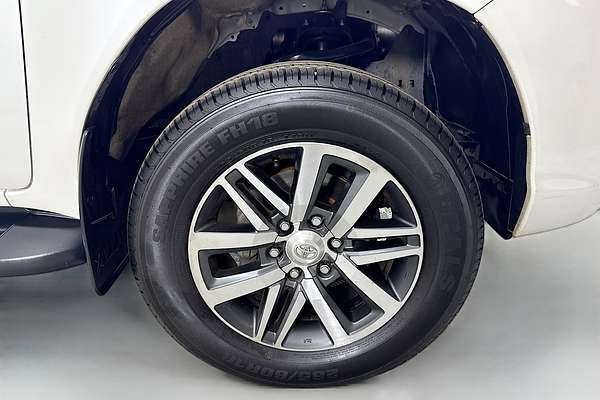 2019 Toyota Hilux SR5 GUN126R 4X4