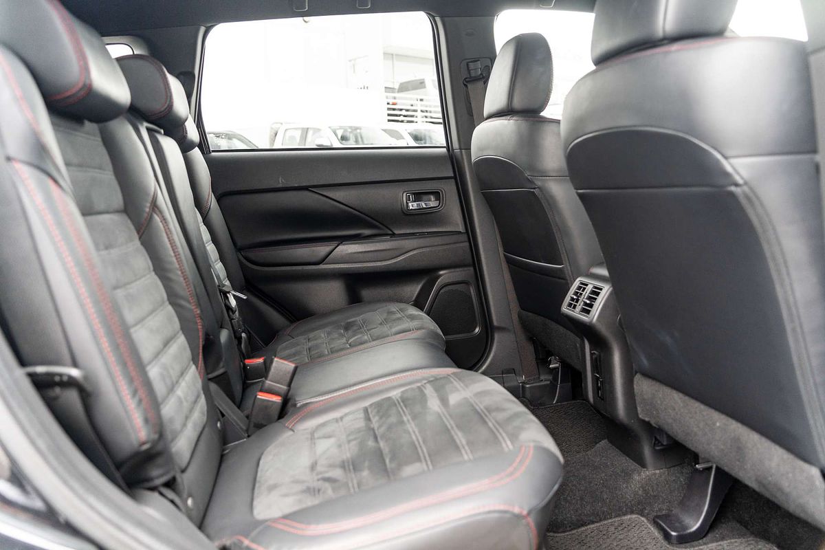 2020 Mitsubishi Outlander Black Edition ZL