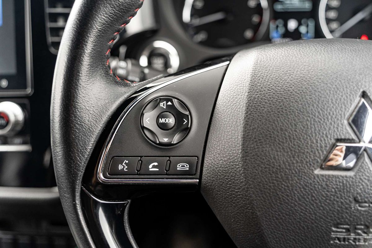 2020 Mitsubishi Outlander Black Edition ZL