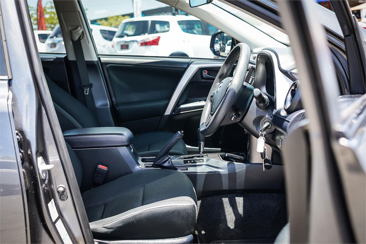 2017 Toyota RAV4 GX ALA49R