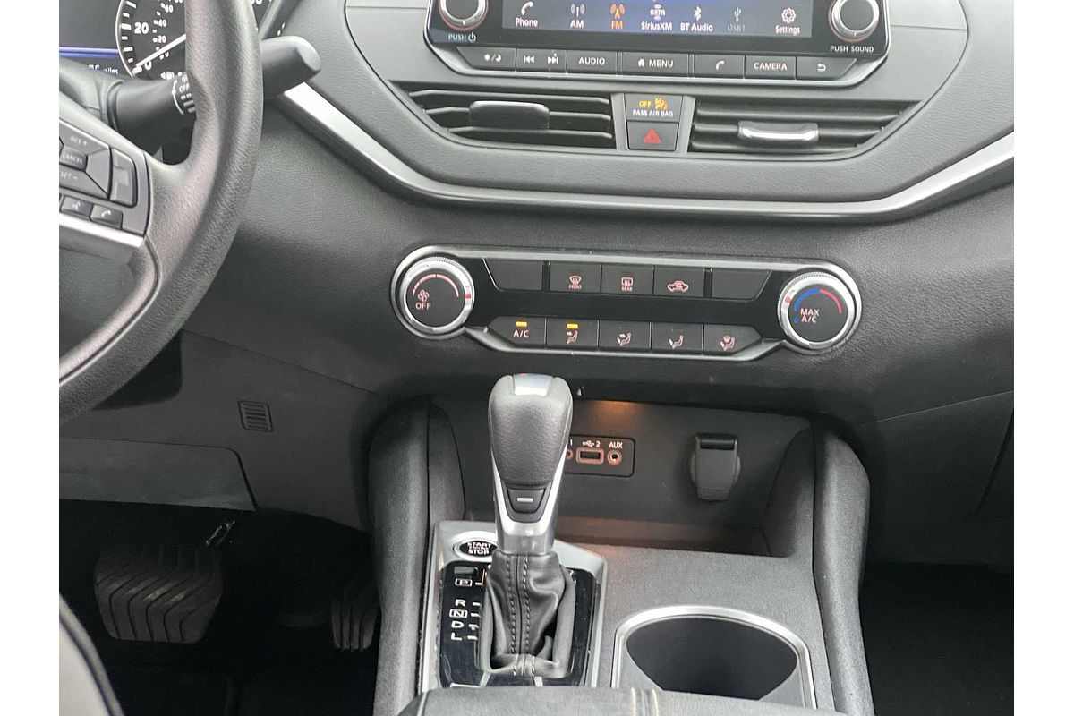 2022 Nissan Altima 2.5 SV