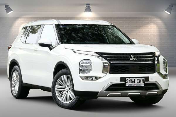 2022 Mitsubishi Outlander LS ZM