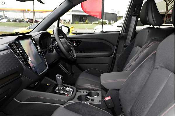 2025 Subaru Forester Hybrid Touring S6