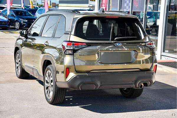 2025 Subaru Forester Hybrid Touring S6