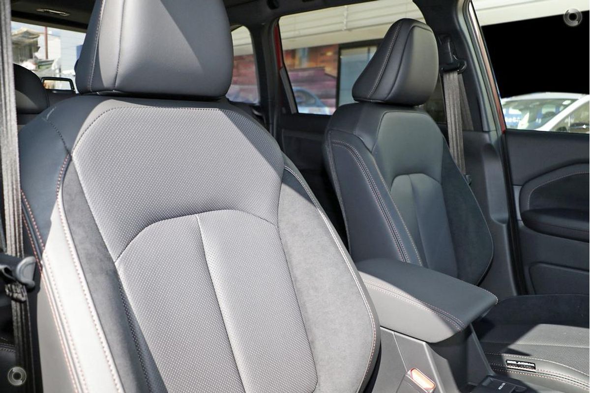 2025 Subaru Forester Hybrid Touring S6