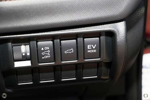 2025 Subaru Forester Hybrid Touring S6