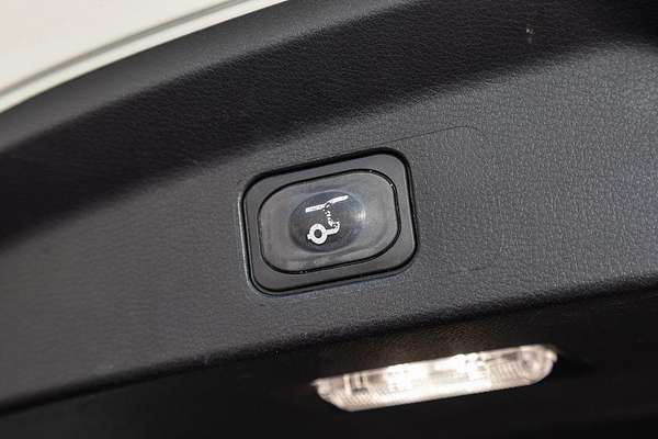 2023 Ford Everest Platinum 3.0L