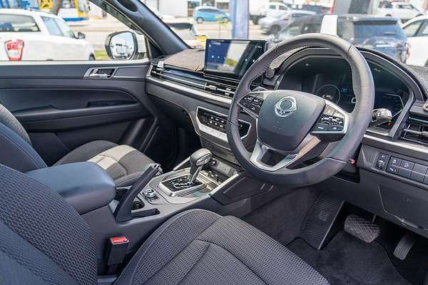 2025 KGM Musso ELX Q261 4X4