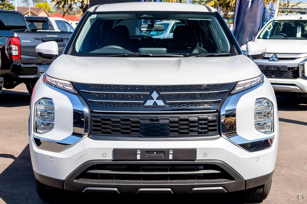 2025 Mitsubishi Outlander ES ZM