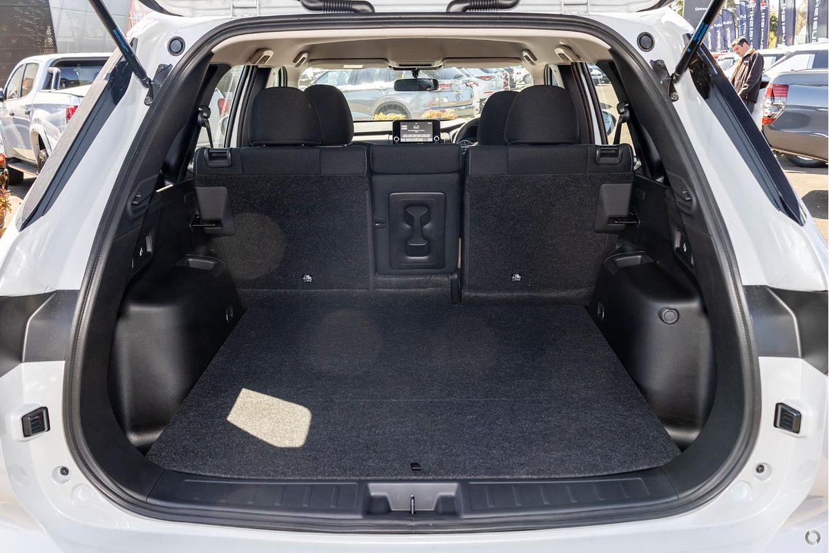 2025 Mitsubishi Outlander ES ZM