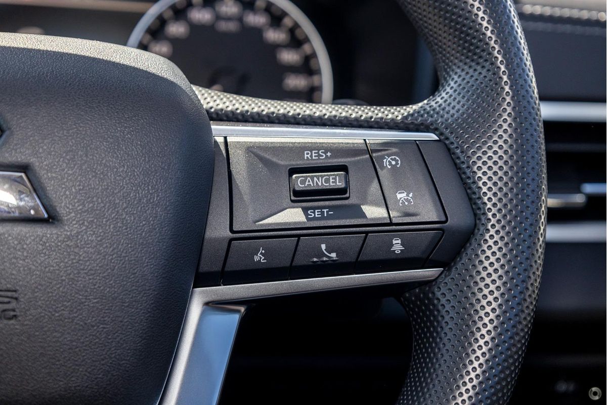 2025 Mitsubishi Outlander ES ZM