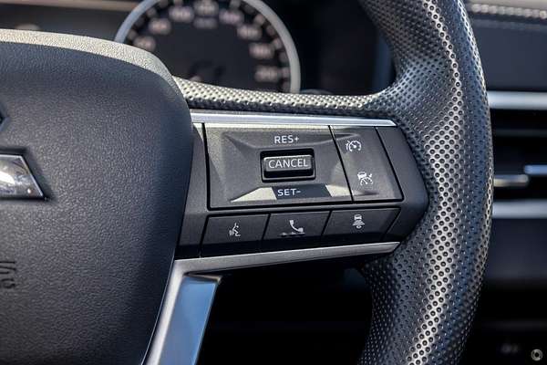 2025 Mitsubishi Outlander ES ZM