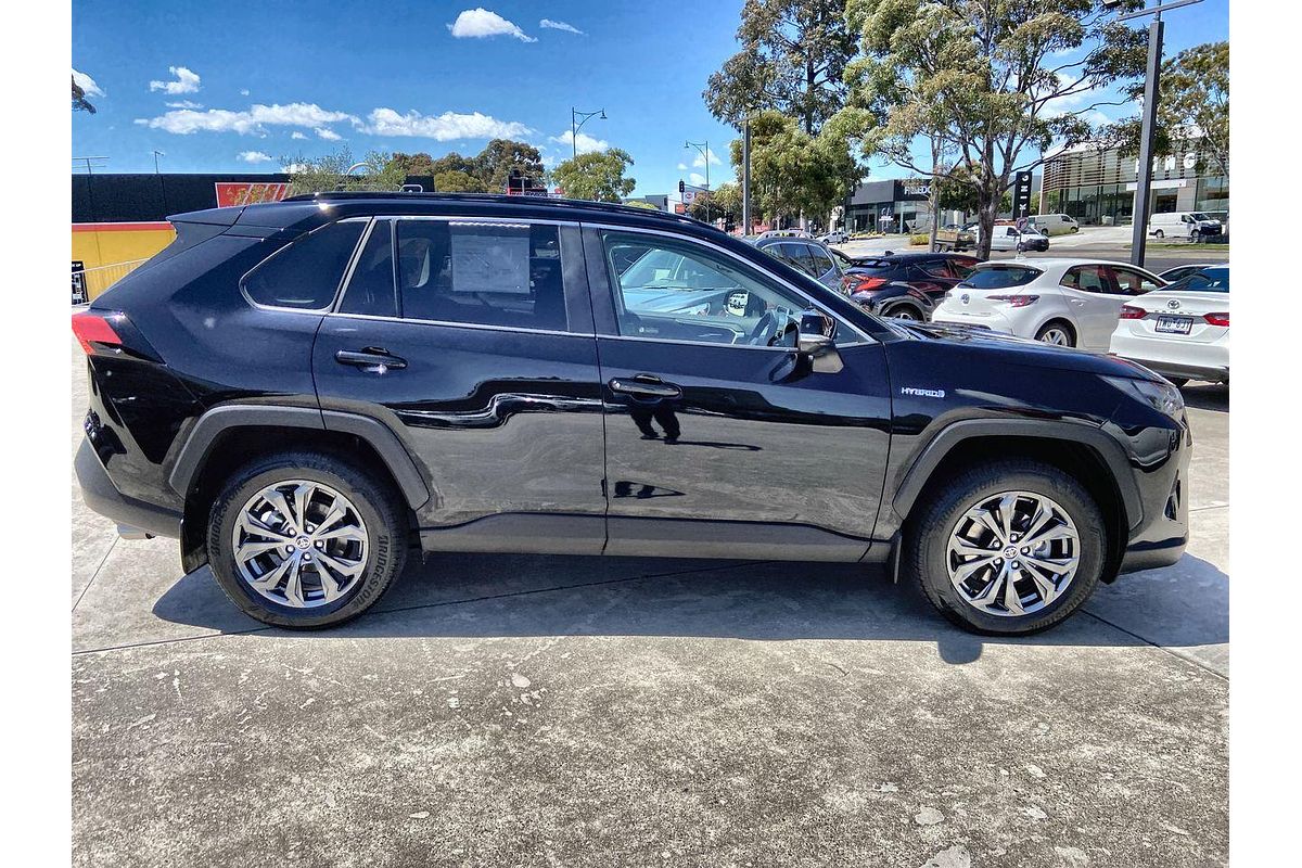 2024 Toyota RAV4 GXL AXAH52R