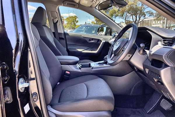 2024 Toyota RAV4 GXL AXAH52R