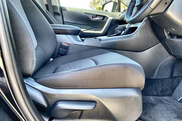 2024 Toyota RAV4 GXL AXAH52R