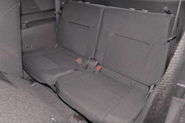 2025 Mitsubishi Outlander LS ZM