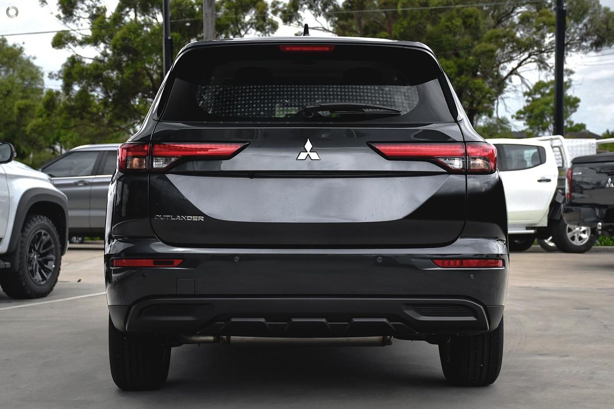 2025 Mitsubishi Outlander ES ZM