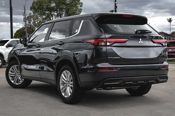 2025 Mitsubishi Outlander ES ZM
