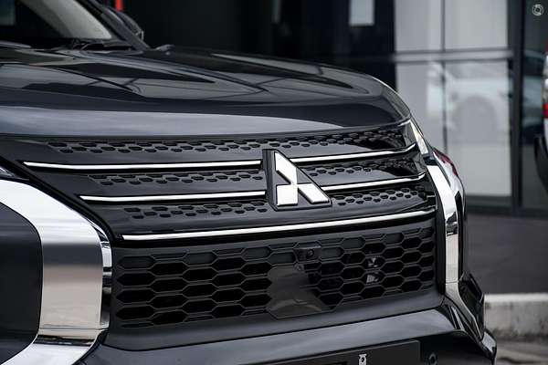 2025 Mitsubishi Outlander ES ZM