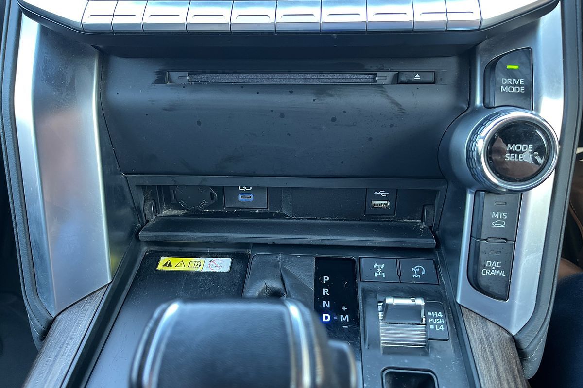 2022 Toyota Landcruiser VX FJA300R